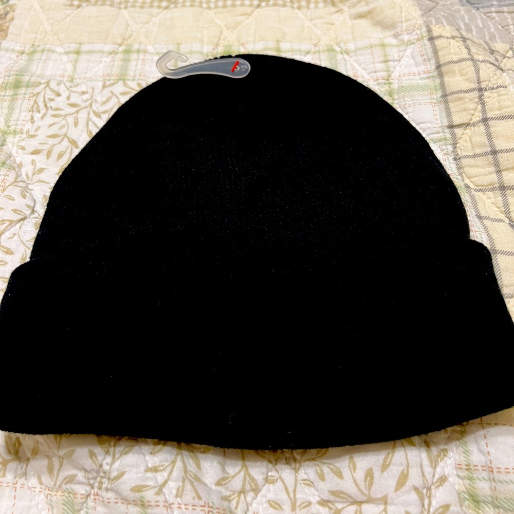 Girls Cat & Jack Black winter hat